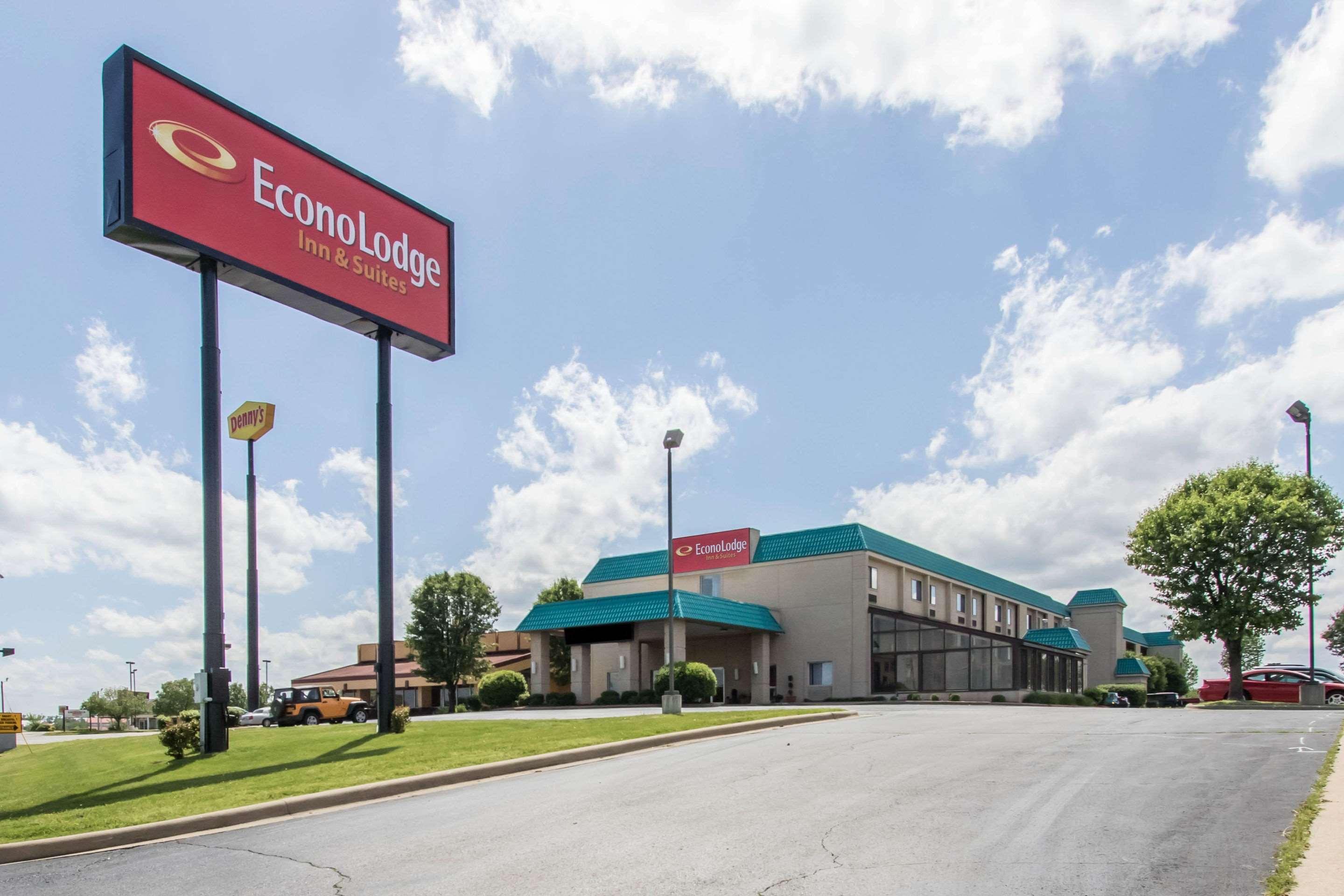 Econo Lodge Inn & Suites Joplin Exterior foto